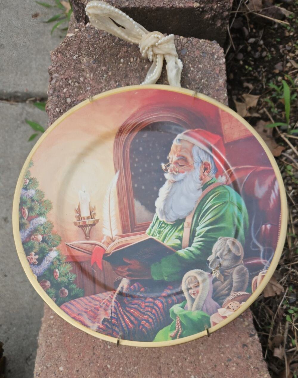 Brother & Sister Studio Christmas Plate